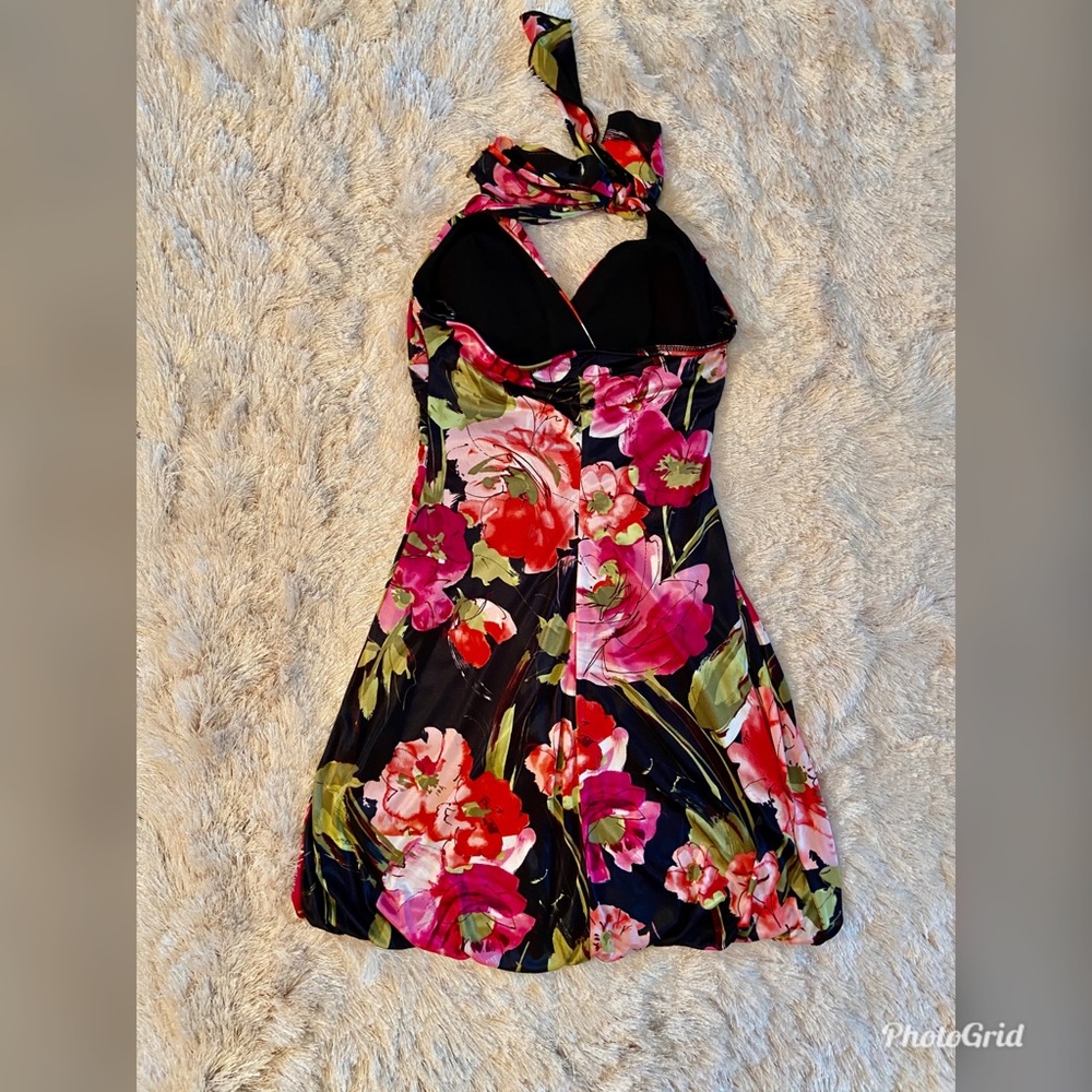 Tie around the neck flower sundress. Summer dress. - Picture 2 of 2